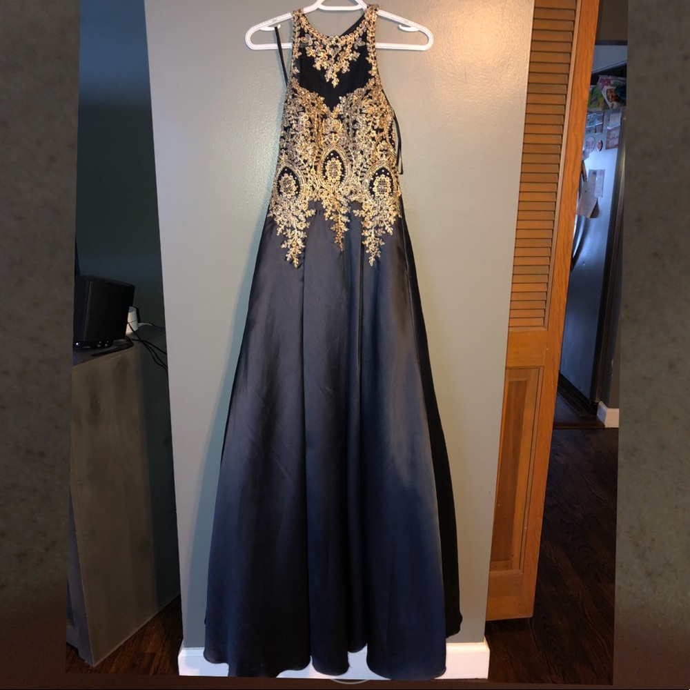 Camille la Vie Navy prom/homecoming dress